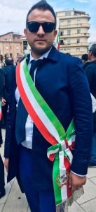 Tamponi e comunicazione: il sistema sta andando in tilt